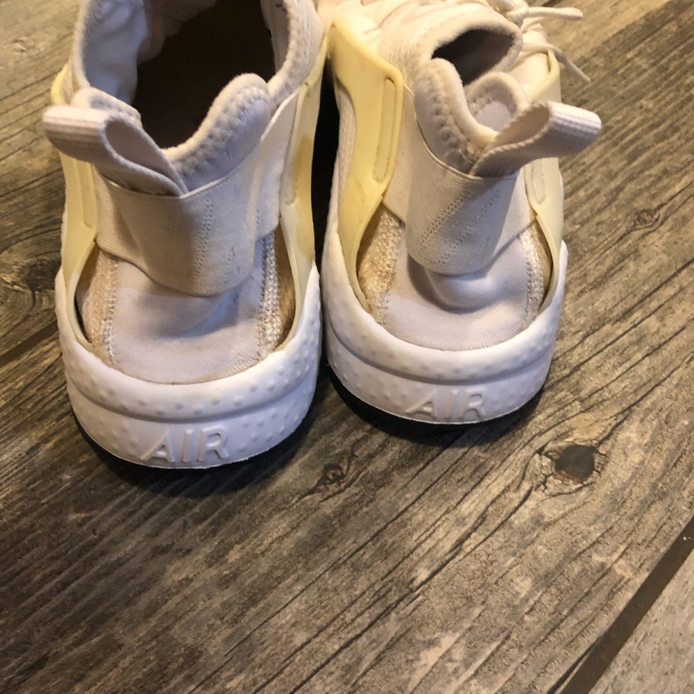 Women’s Nike Air Jordan Huaraches, size 9 - Picture 3 of 4